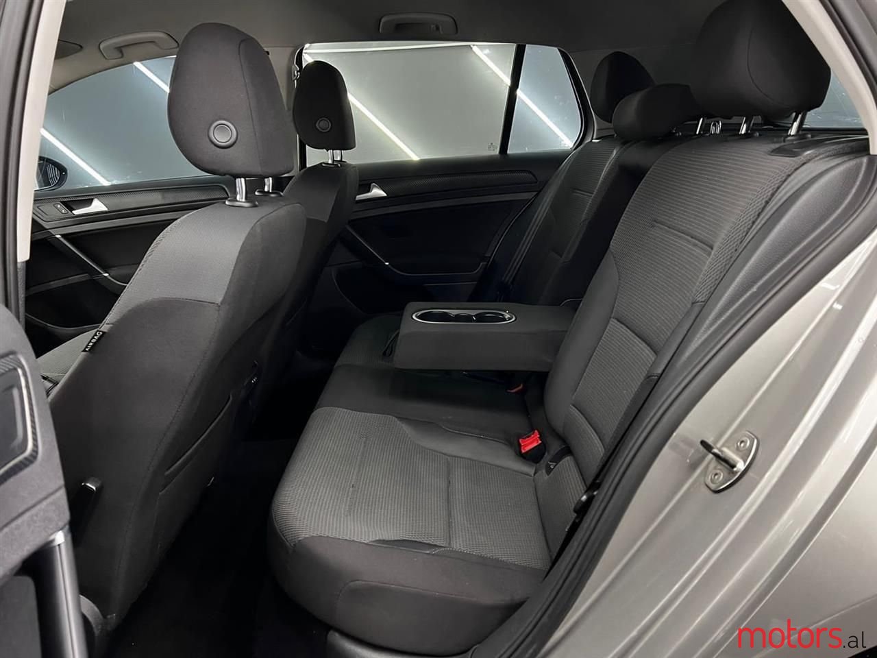 2017' Volkswagen Golf photo #6