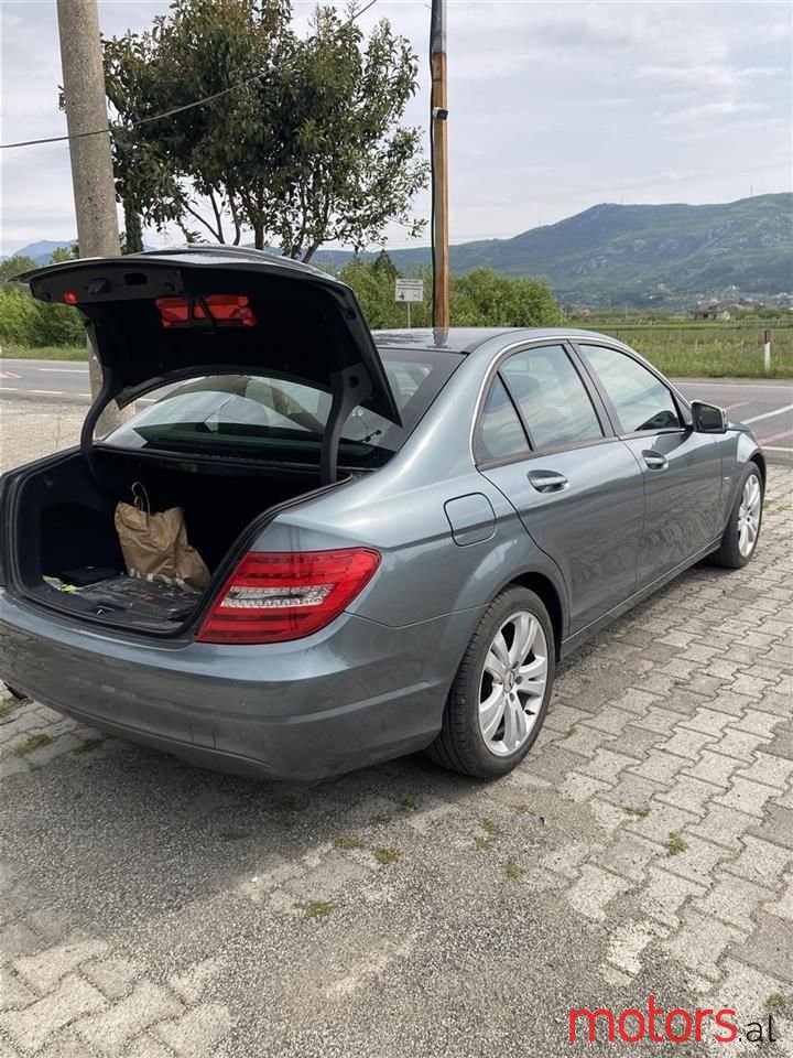 2011' Mercedes-Benz C 200 photo #3