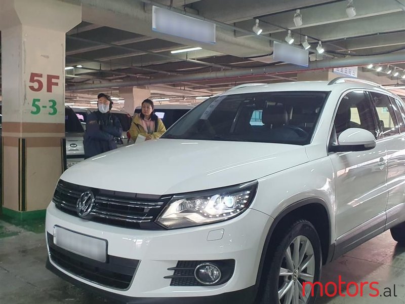 2013' Volkswagen Tiguan photo #5