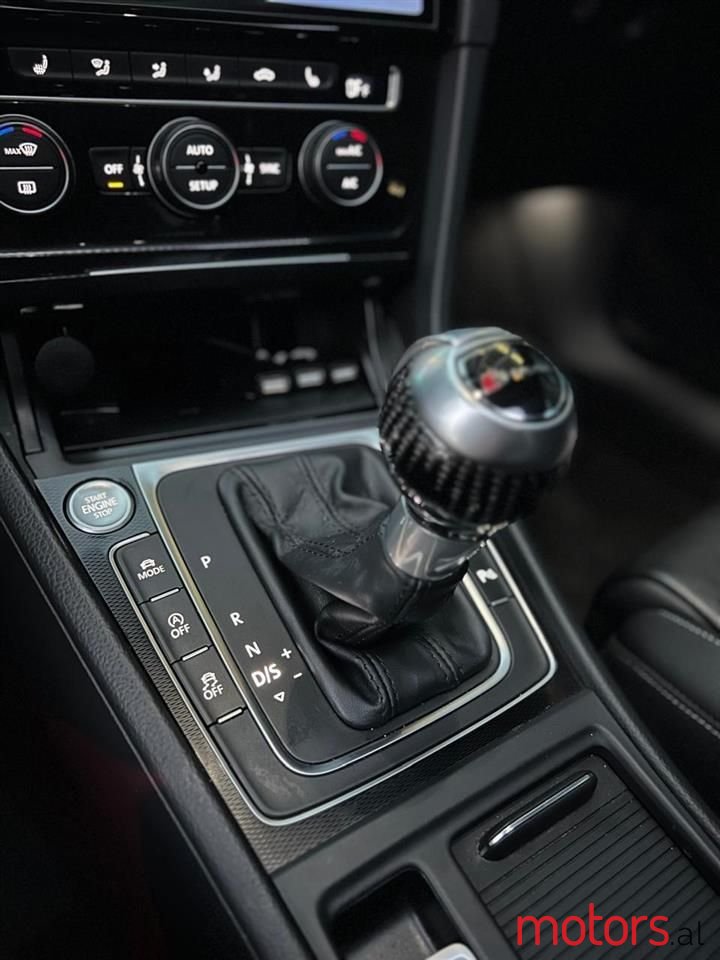 2014' Volkswagen Golf photo #3