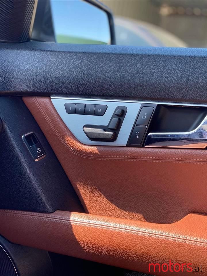 2008' Mercedes-Benz C 200 photo #2