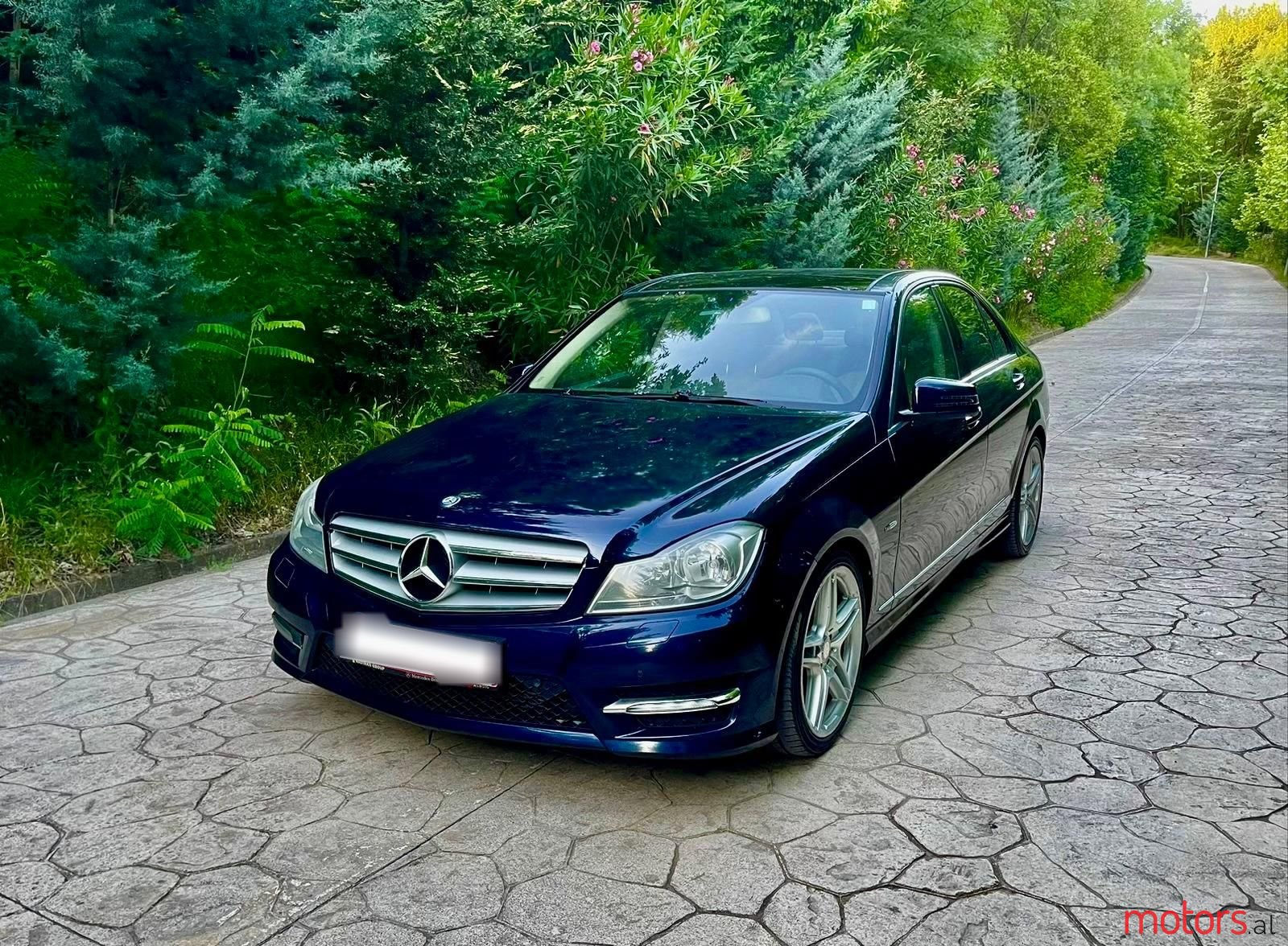 2013' Mercedes-Benz C 250 photo #1
