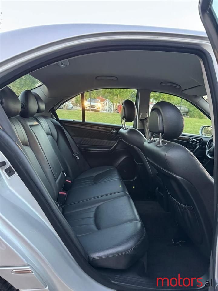 2005' Mercedes-Benz C 220 photo #4