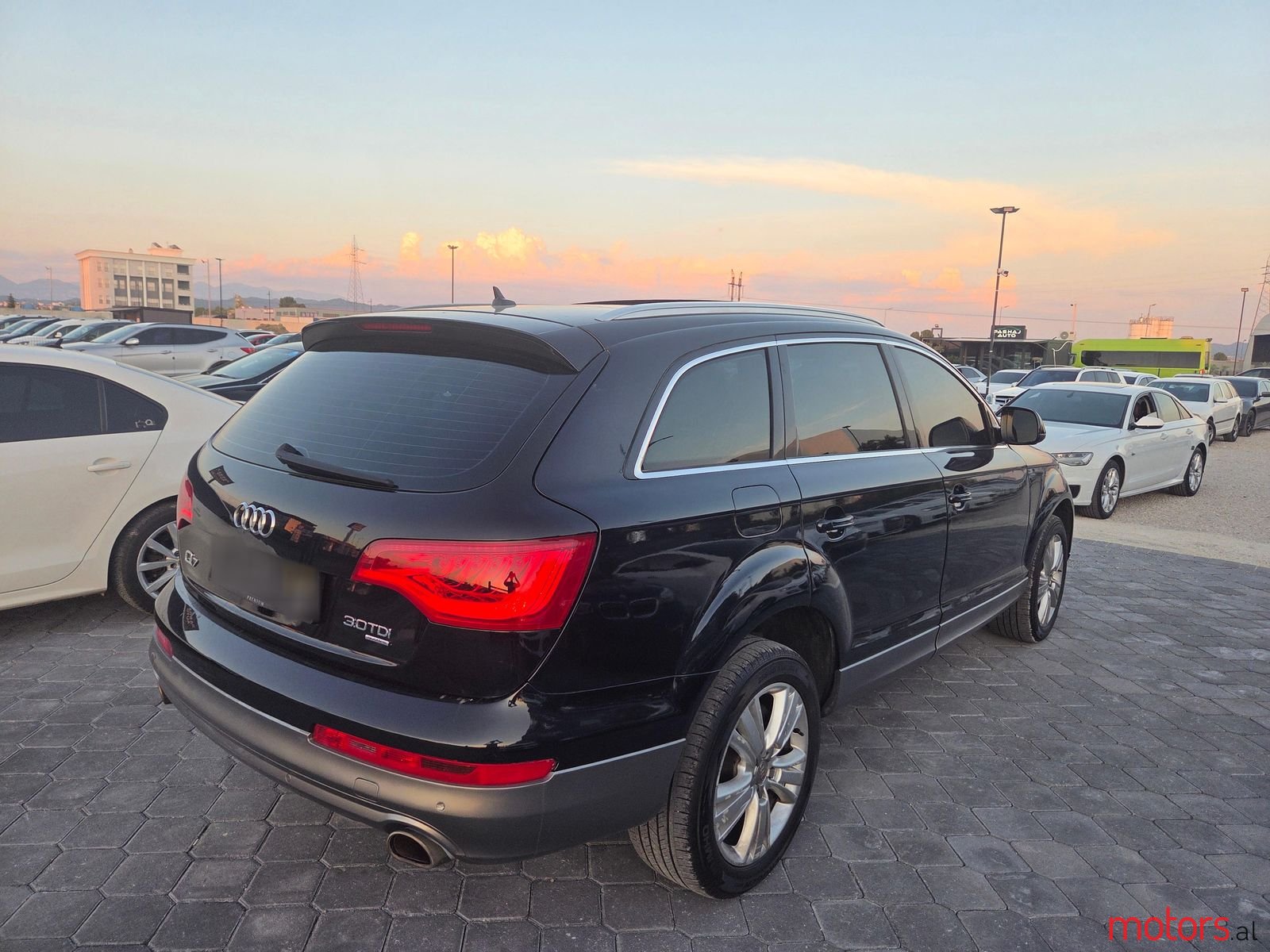 2013' Audi Q7 photo #2