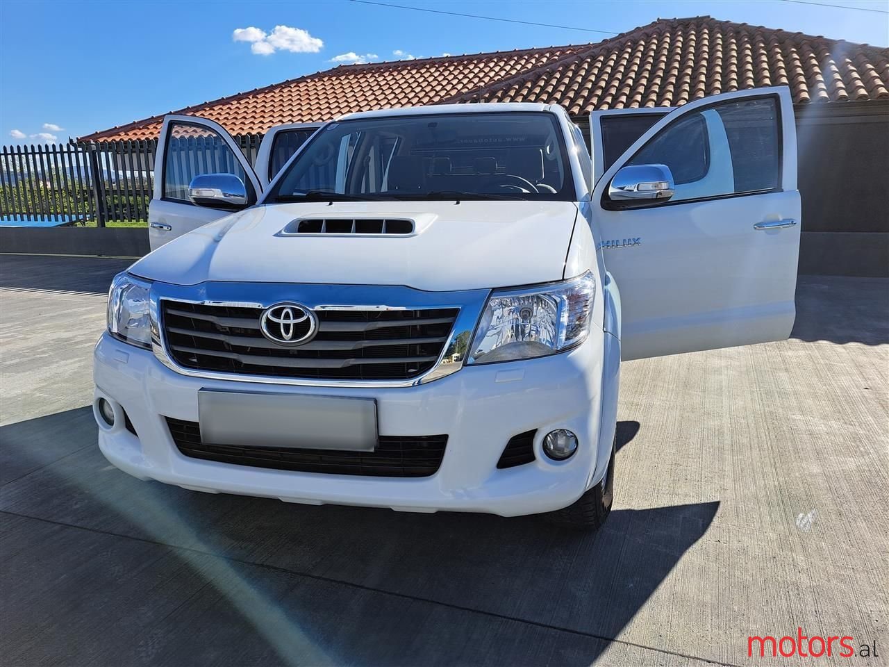 2014' Toyota Hilux photo #1