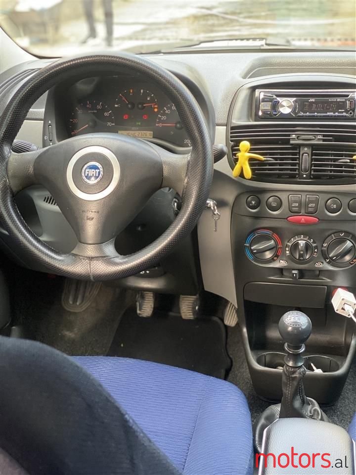2001' Fiat Punto photo #2