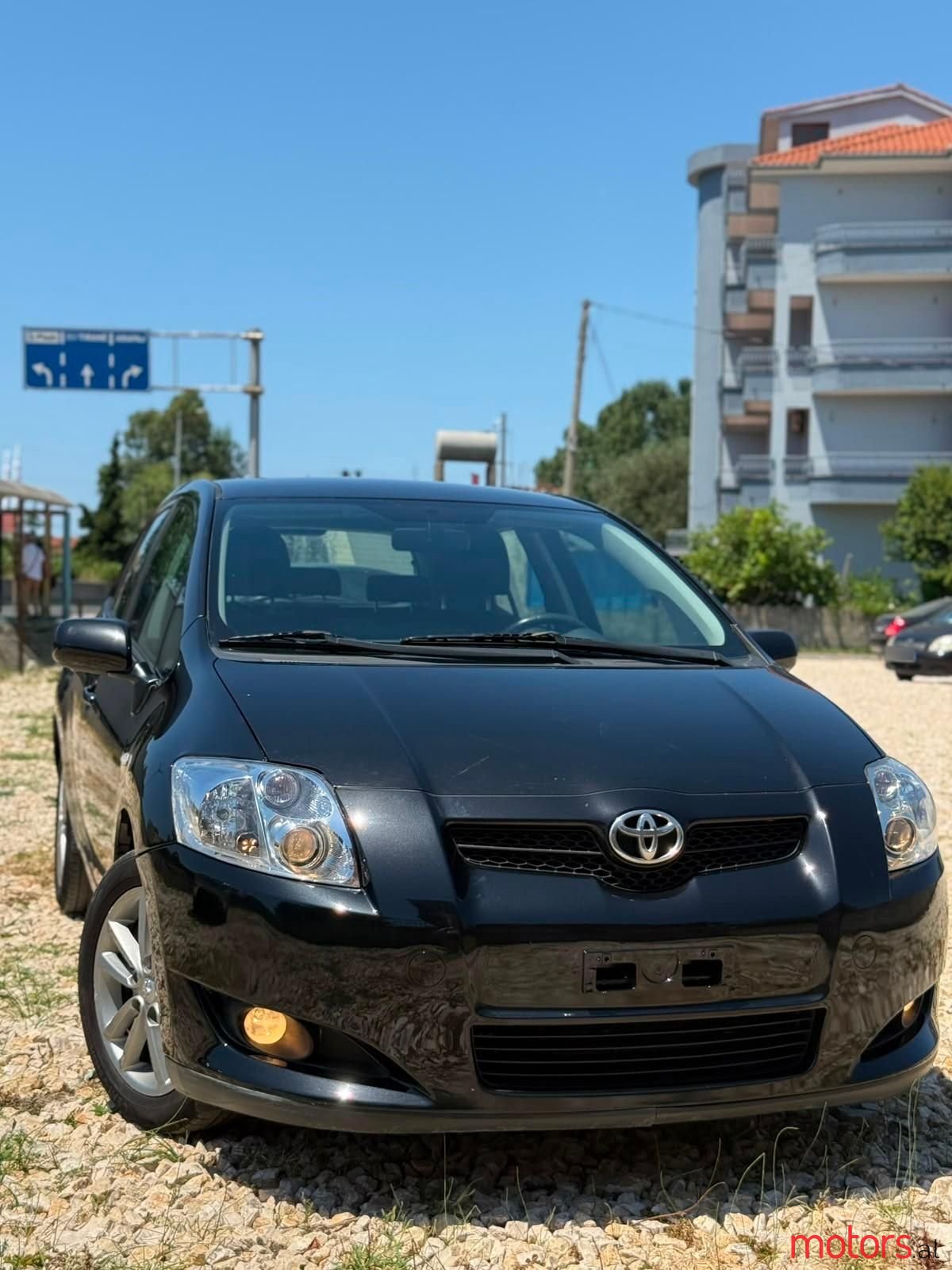2008' Toyota Auris photo #5
