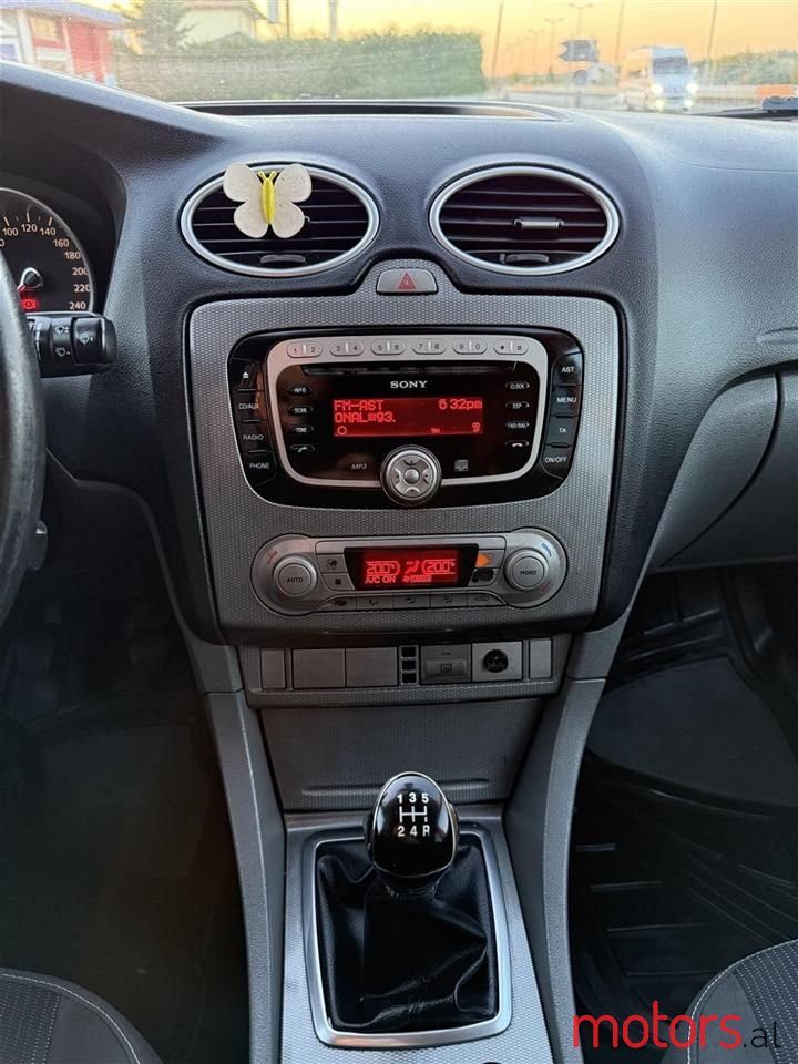 2009' Ford Focus photo #6