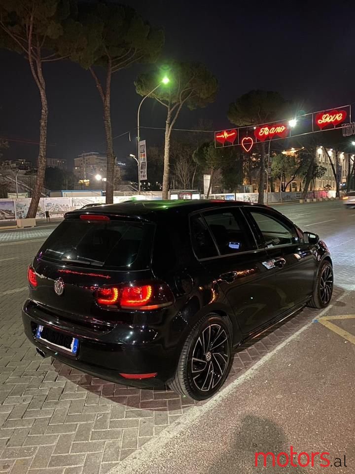 2009' Volkswagen Golf photo #1