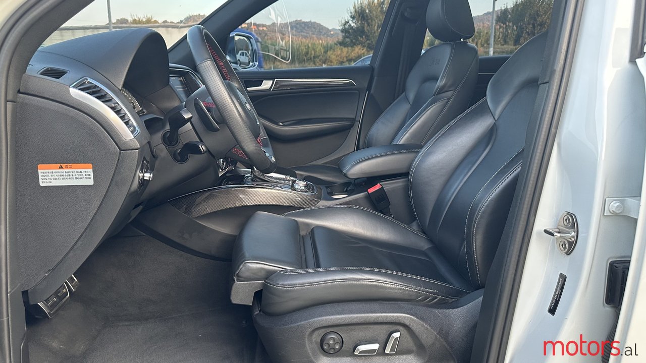 2014' Audi SQ5 photo #5