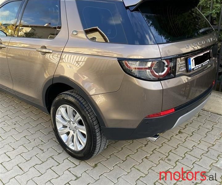 2015' Land Rover Discovery Sport photo #4