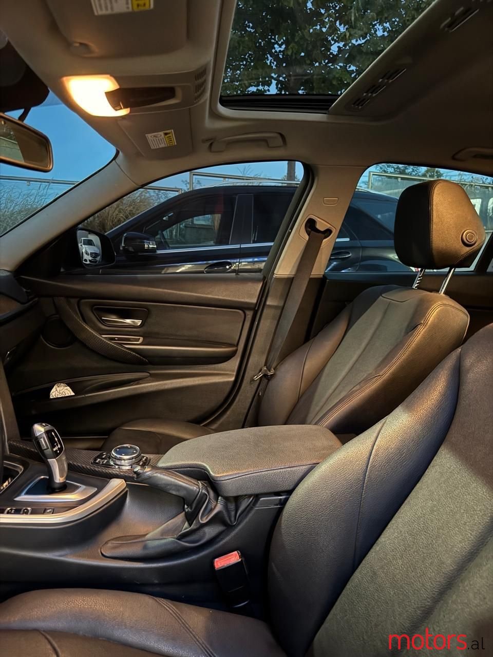 2014' BMW 320 photo #3