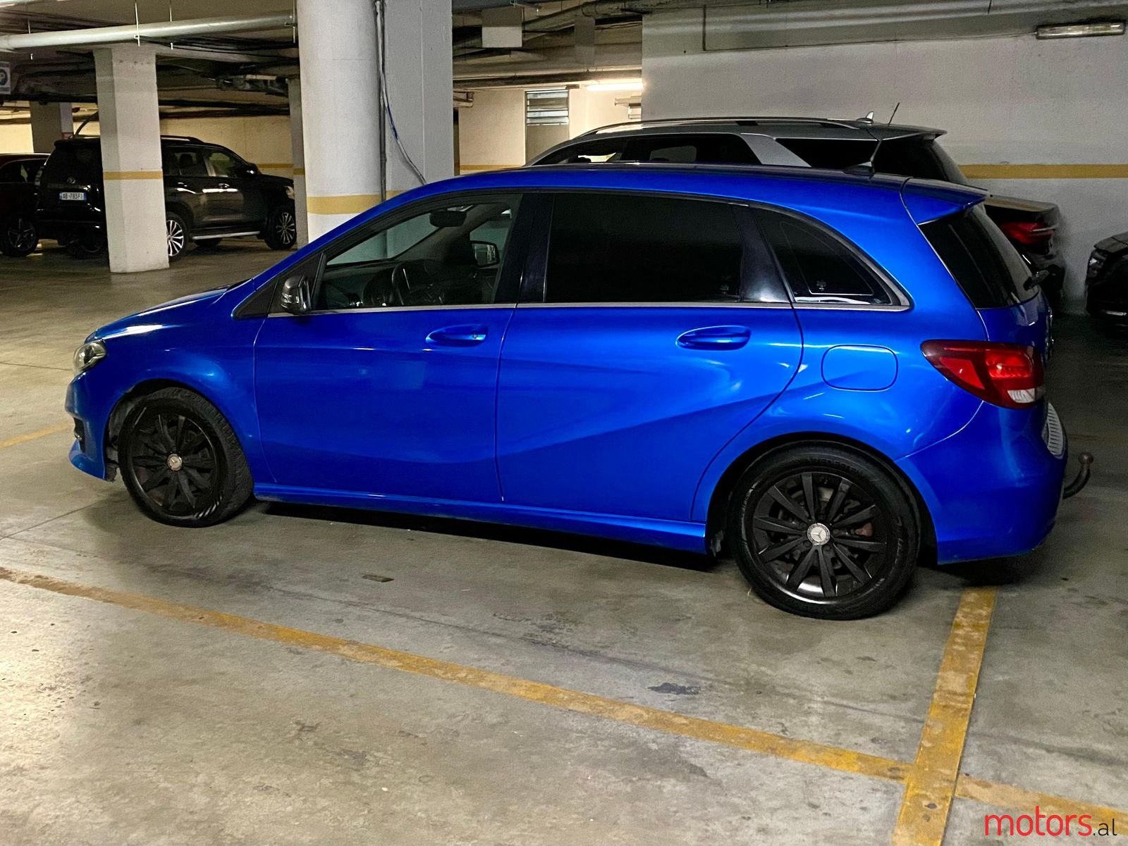 2015' Mercedes-Benz B 180 photo #3