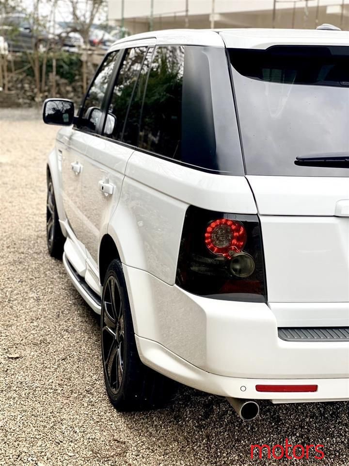 2011' Land Rover Range Rover Sport photo #3