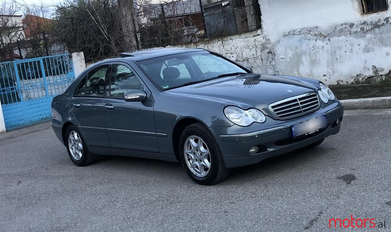 2004' Mercedes-Benz C 200 photo #1