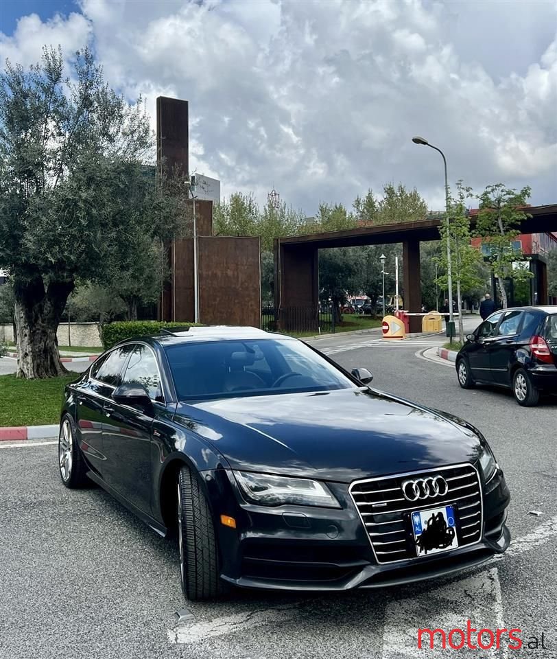 2012' Audi A7 photo #2