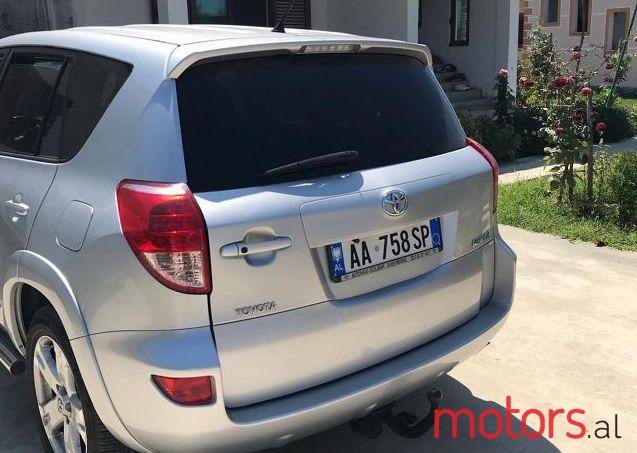 2006' Toyota RAV4 photo #2