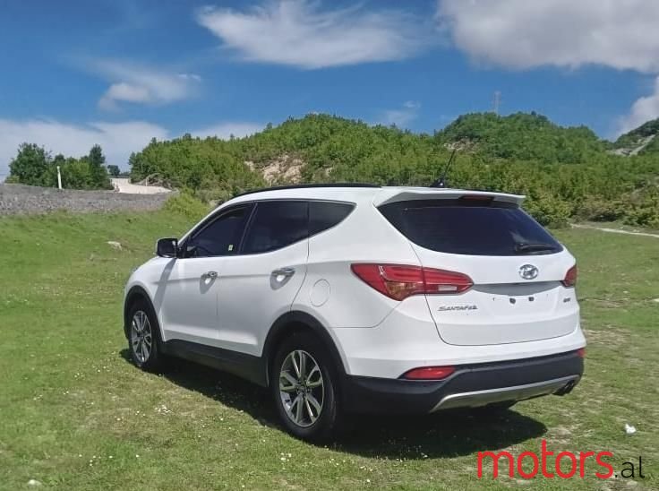 2013' Hyundai Santa Fe photo #5