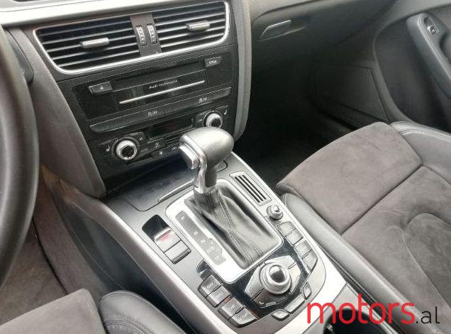 2013' Audi A4 photo #1