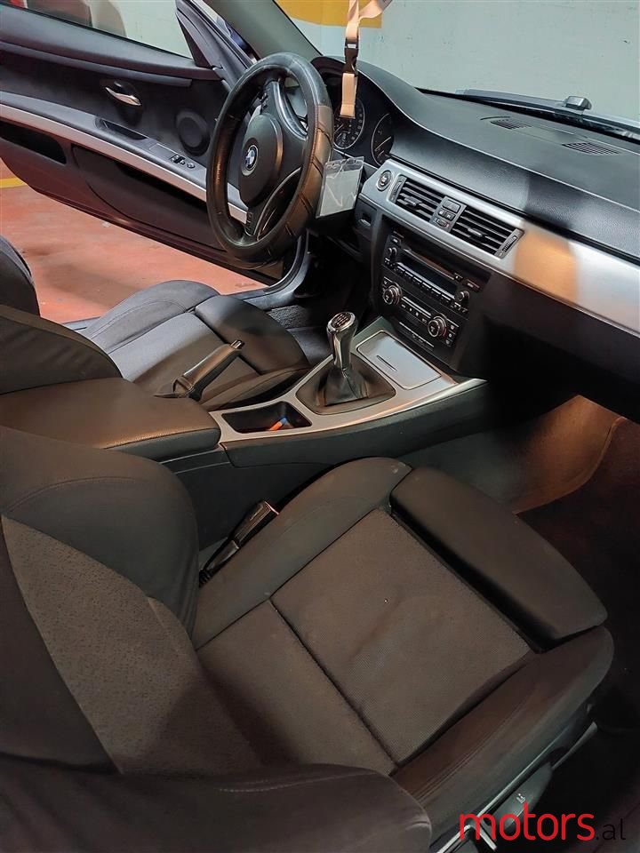 2009' BMW 320 photo #4