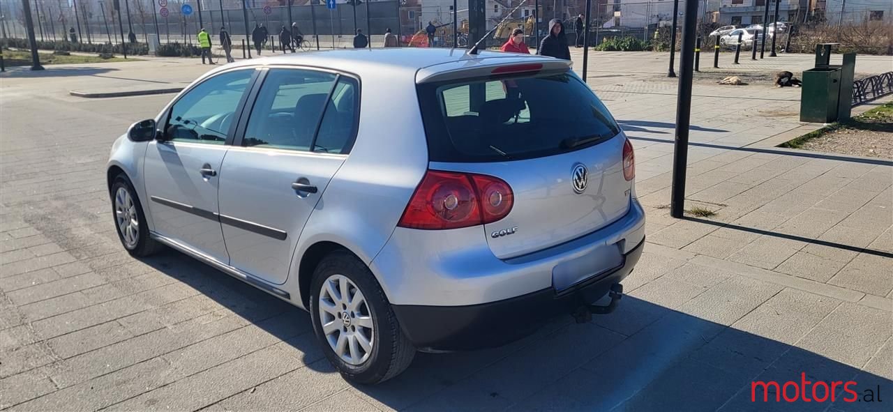 2007' Volkswagen Golf photo #4