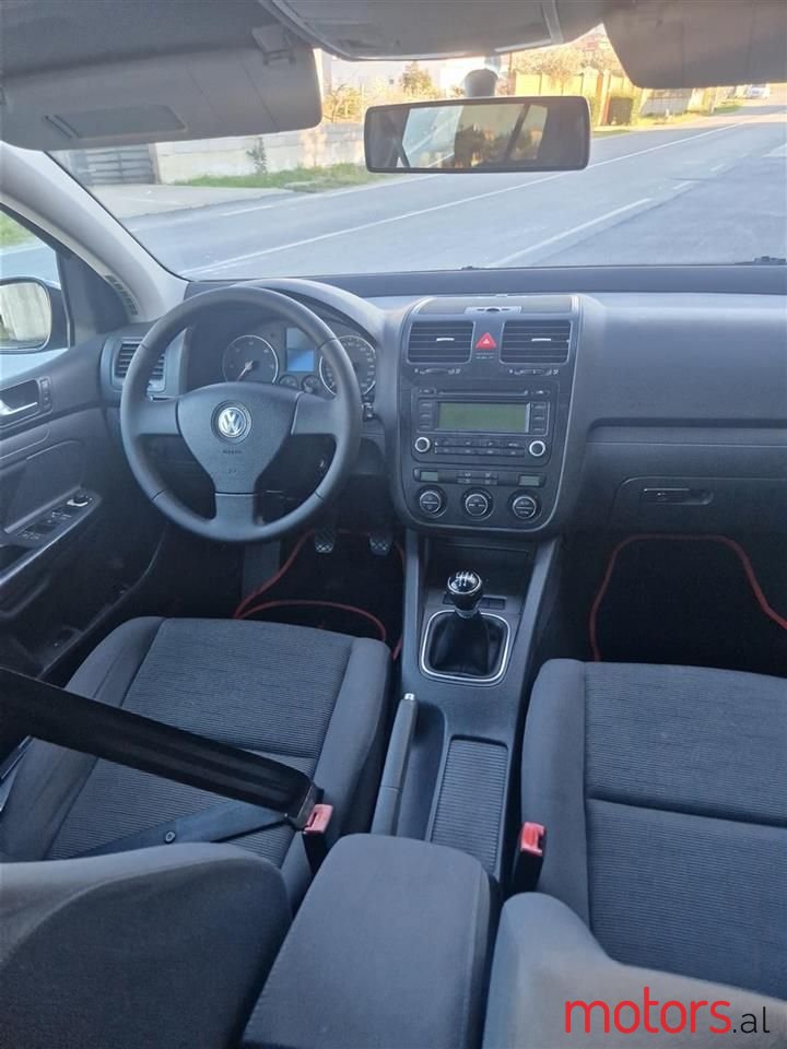 2006' Volkswagen Golf photo #6