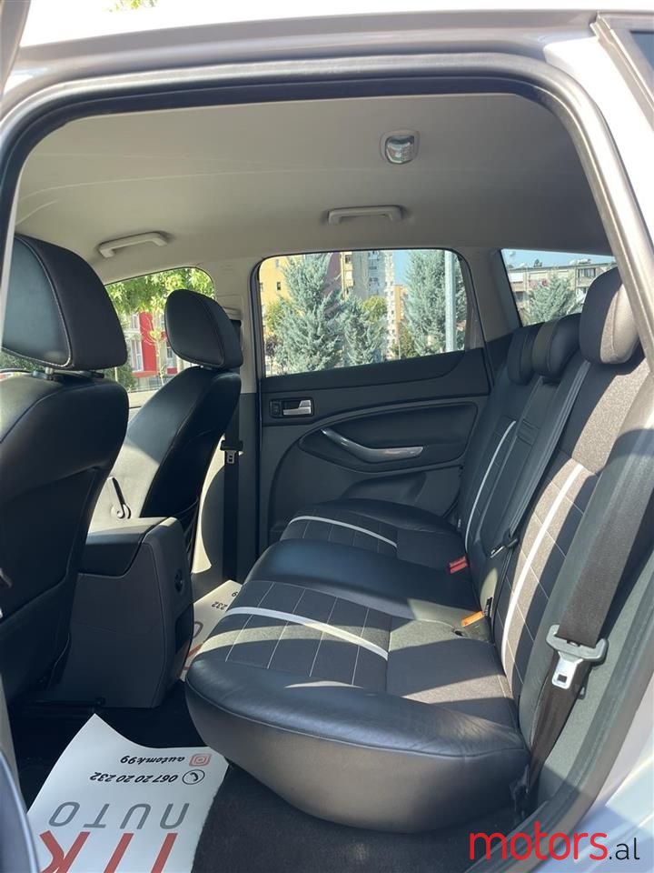 2012' Ford Kuga photo #6