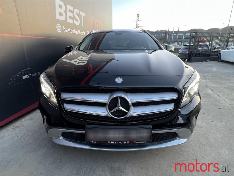 2014' Mercedes-Benz GLA 200 photo #5