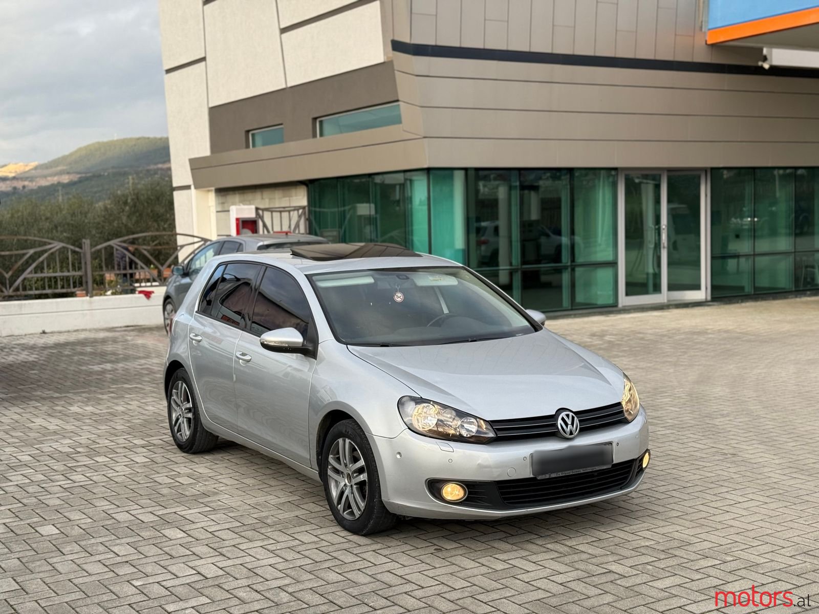 2012' Volkswagen Golf photo #5