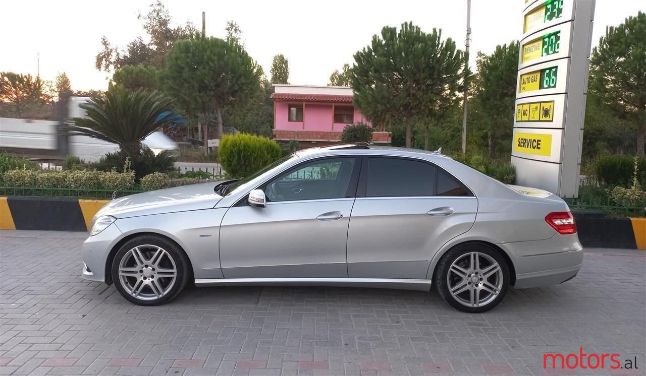 2010' Mercedes-Benz E 250 photo #6