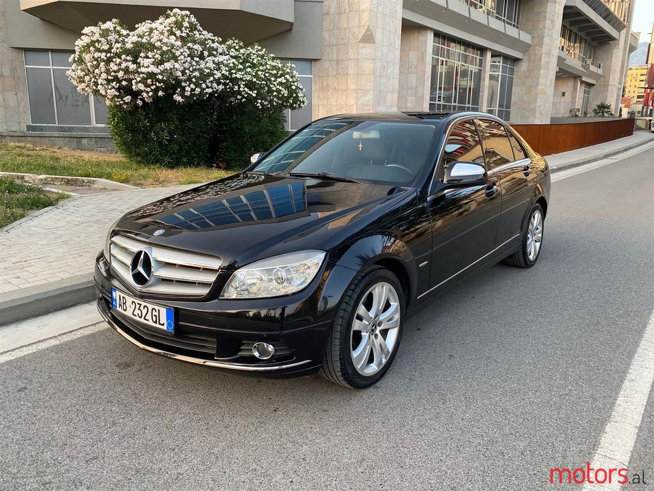 2008' Mercedes-Benz C 320 photo #1