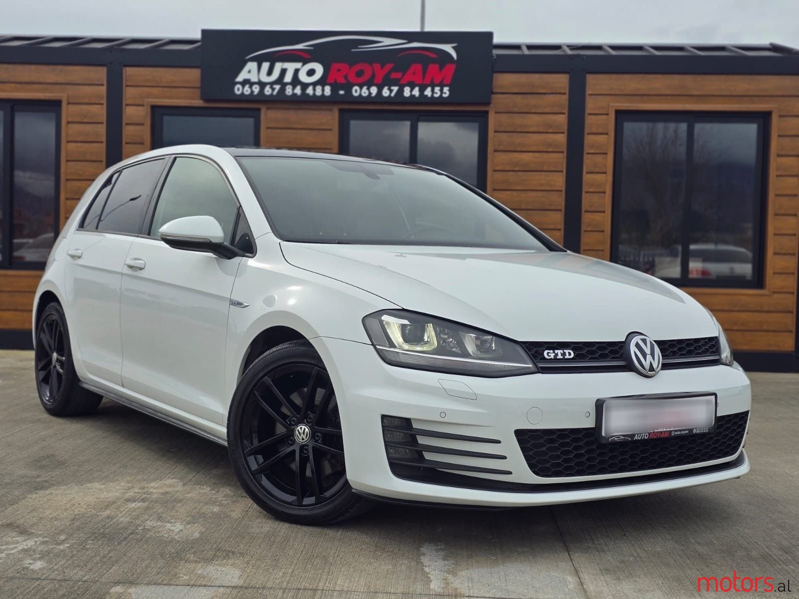 2014' Volkswagen Golf photo #1