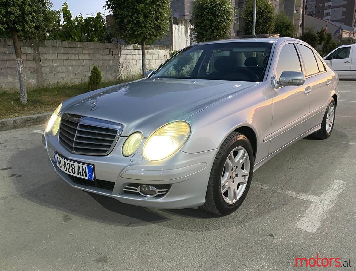 2008' Mercedes-Benz E 230 photo #1