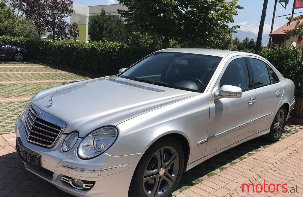 2008' Mercedes-Benz E 220 photo #1
