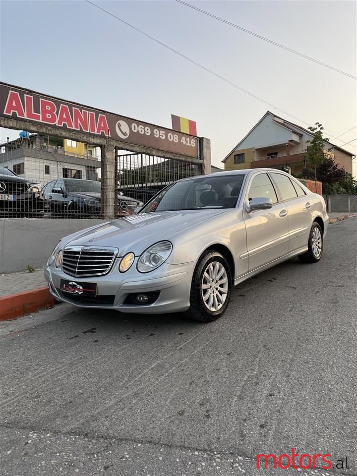 2007' Mercedes-Benz E 220 photo #1