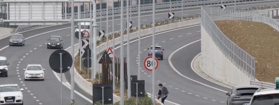 Rrugë të reja, plagë të vjetra/ Viktima e parë në Unazën e Re, sindroma e autostradës së Durrësit