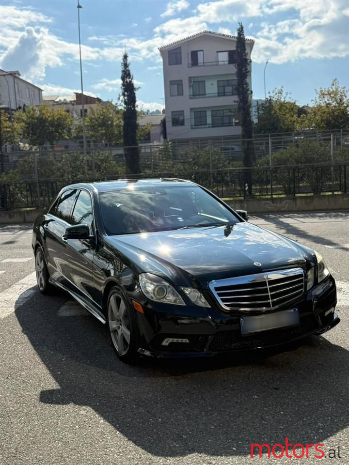 2011' Mercedes-Benz E 350 photo #1