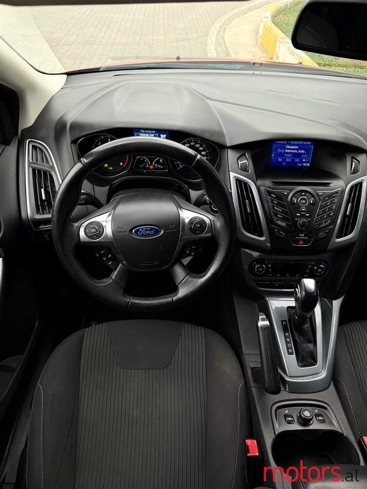 2012' Ford Focus photo #2