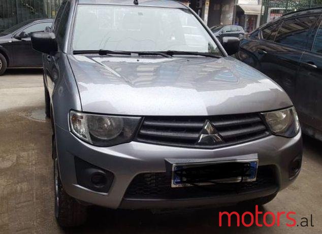 2014' Mitsubishi L200 photo #1