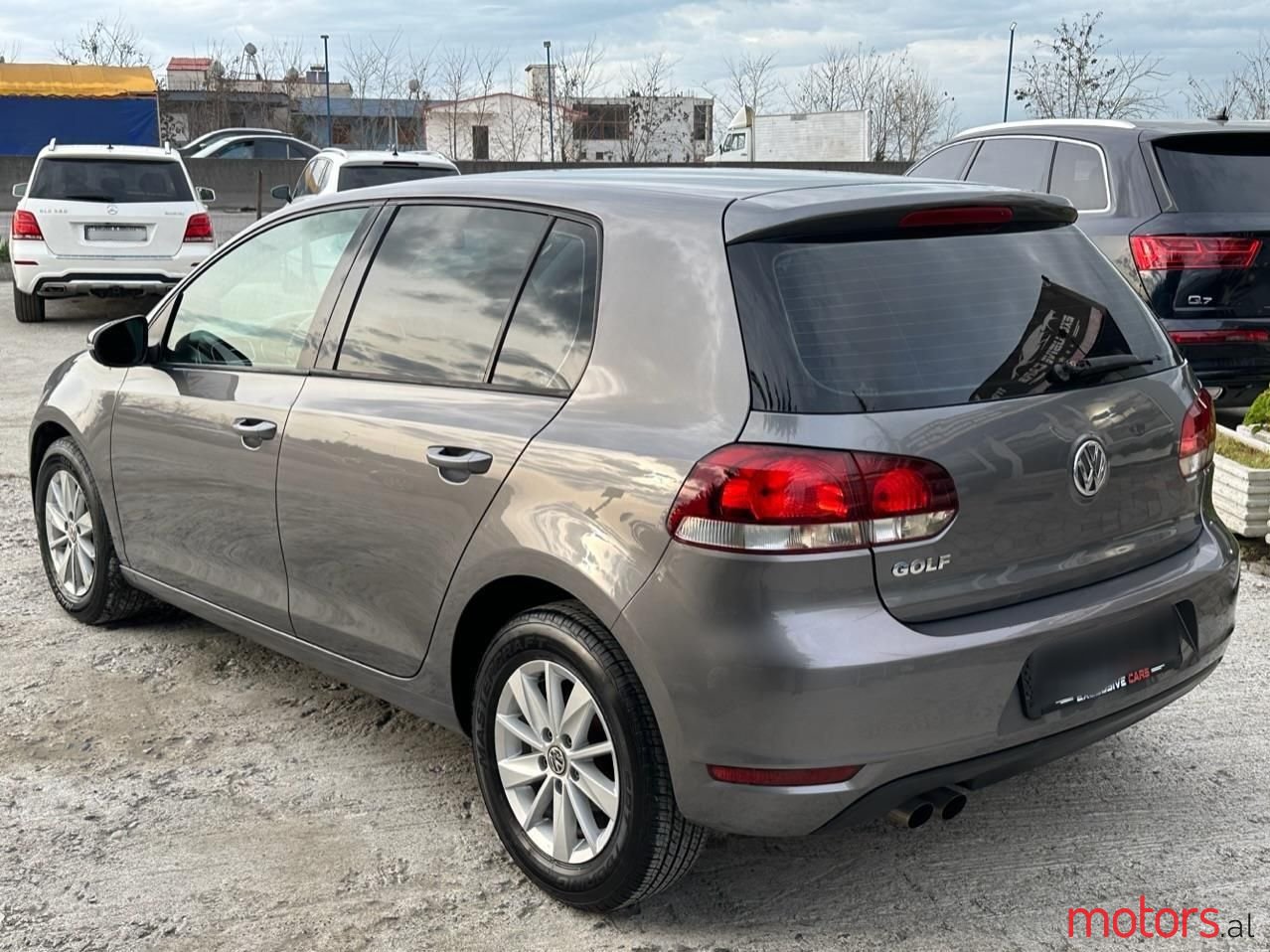 2011' Volkswagen Golf photo #6