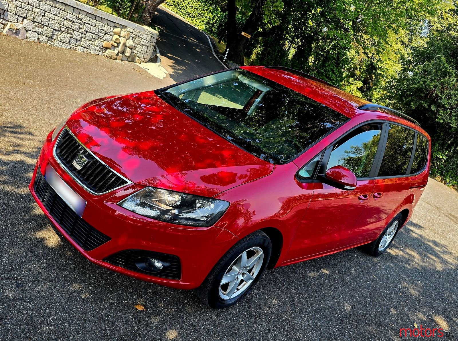 2012' SEAT Alhambra photo #1