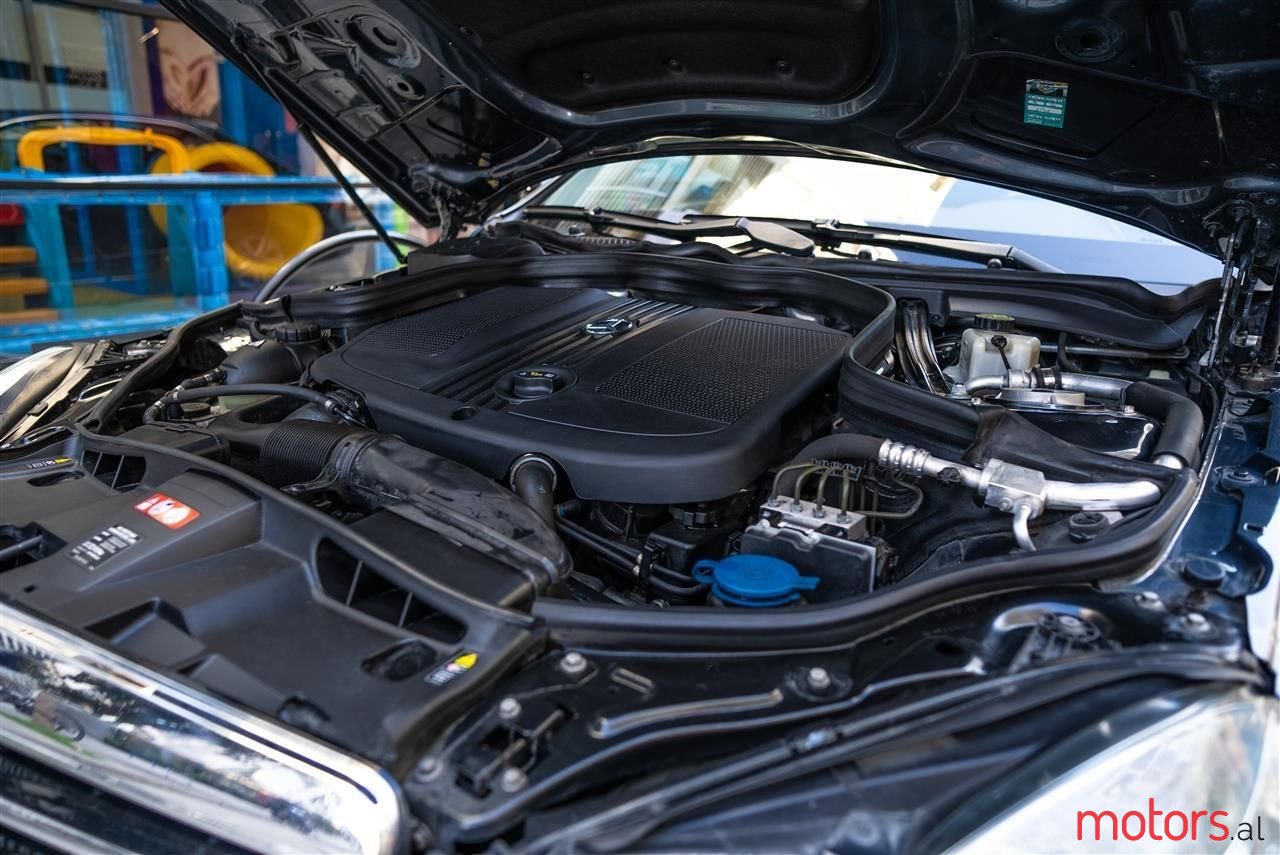 2012' Mercedes-Benz E 250 photo #4