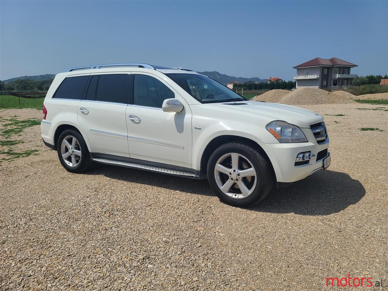 2010' Mercedes-Benz GL 350 photo #3