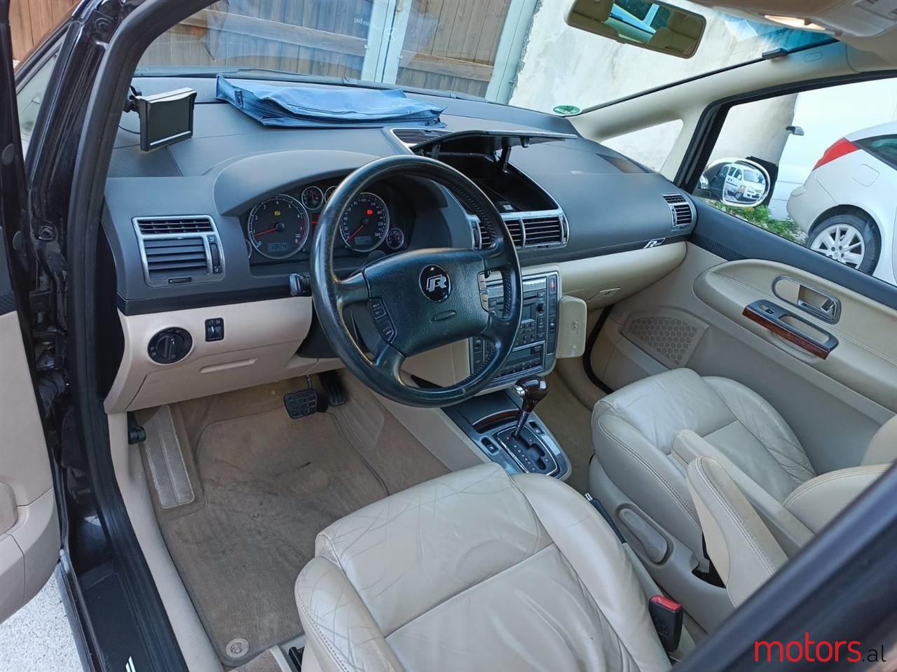 2006' Volkswagen Sharan photo #2