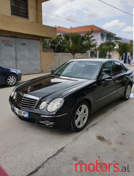 2008' Mercedes-Benz E 280 photo #1