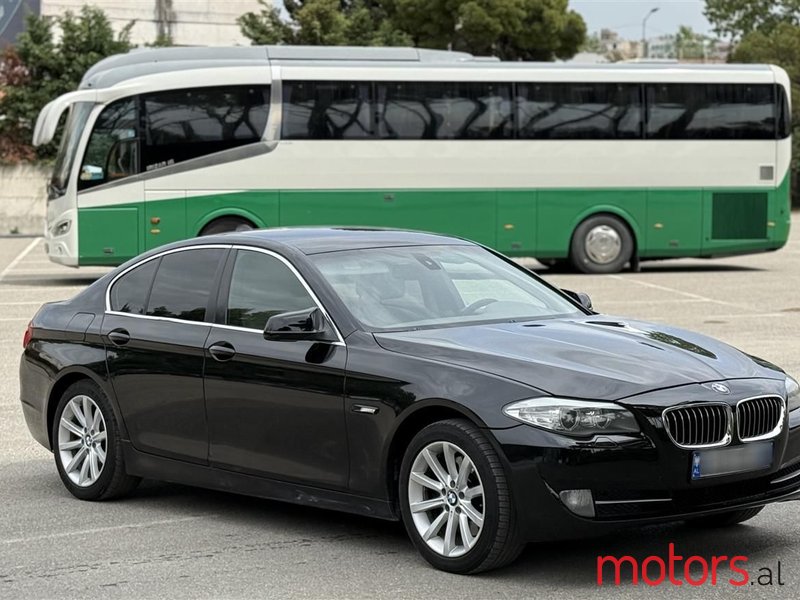 2010' BMW 530 photo #3