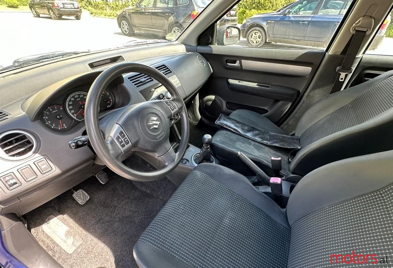 2006' Suzuki Swift photo #5