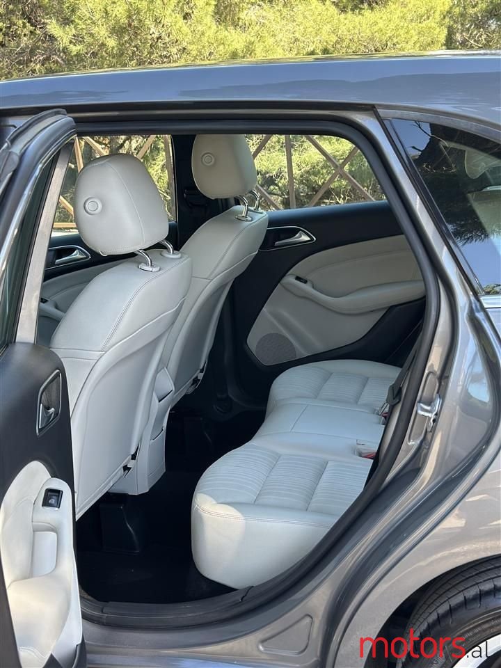 2014' Mercedes-Benz B 200 photo #4