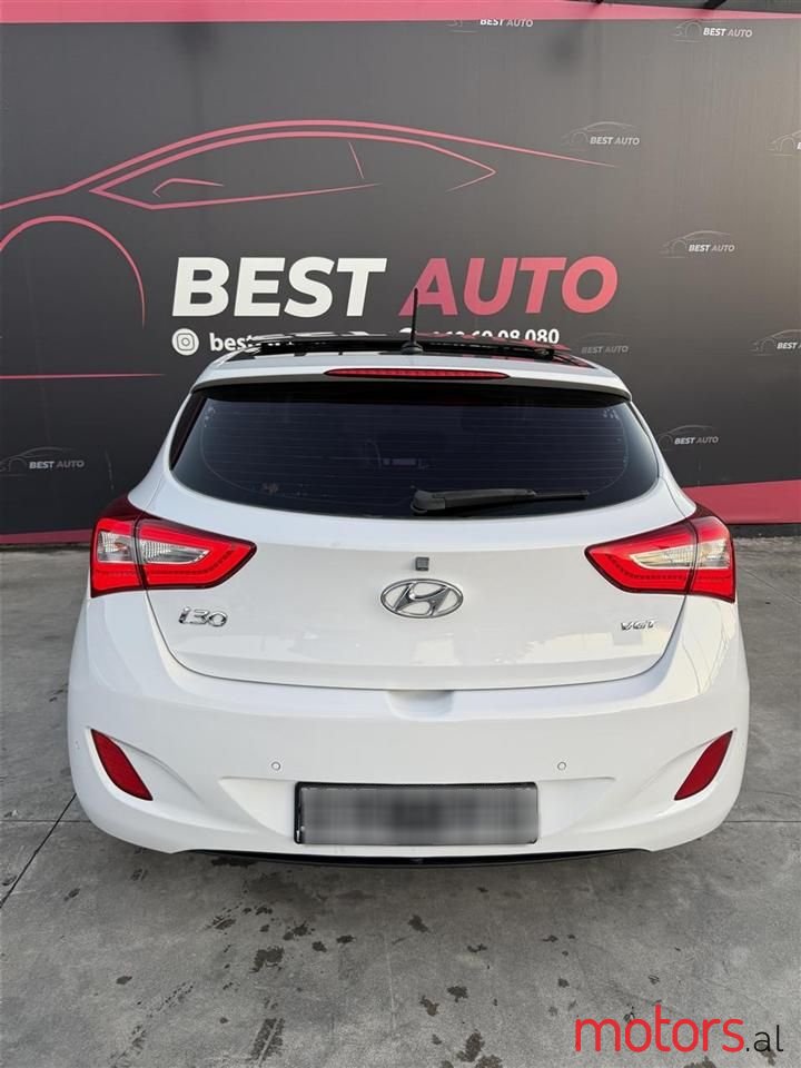 2012' Hyundai i30 photo #6