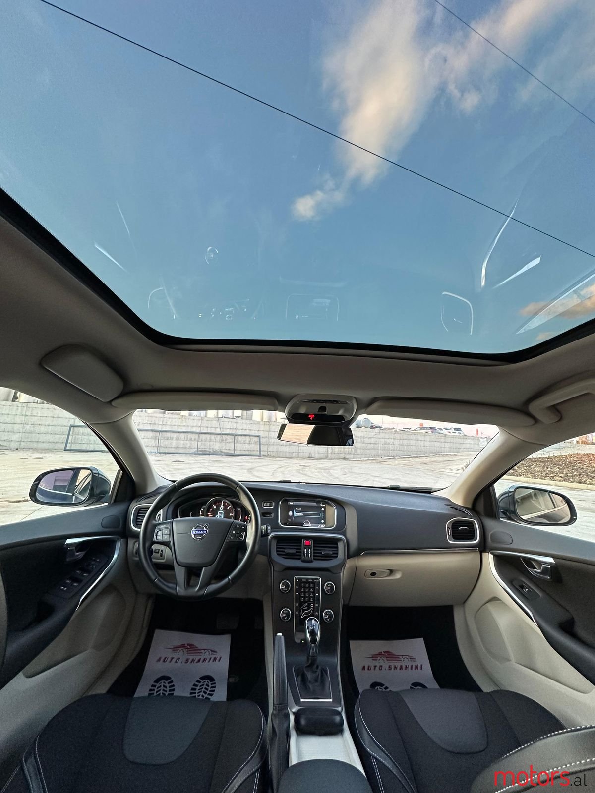 2014' Volvo V40 photo #6